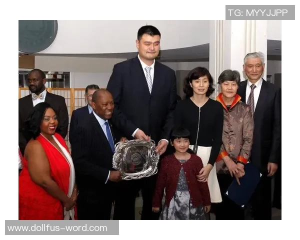姚明家庭生活揭秘他与妻子育有几个可爱孩子 姚明家庭生活揭秘他与妻子育有几个可爱孩子