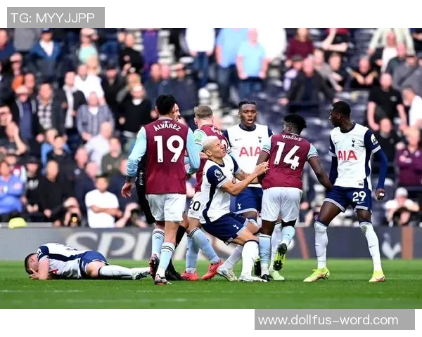 热刺主场大胜，英超积分榜上登顶，穆里尼奥重振球队雄心