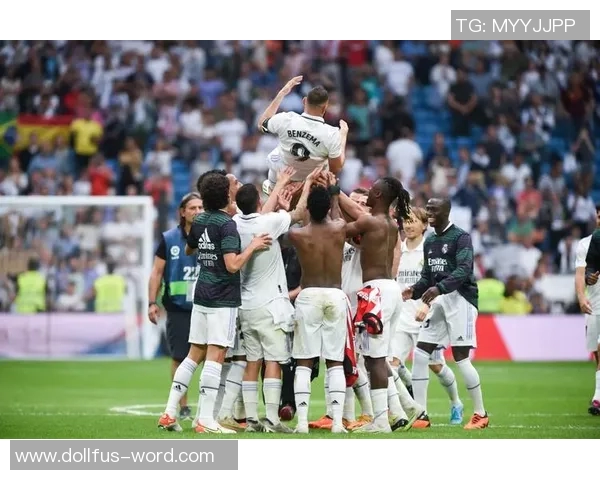 皇家马德里主场战胜毕尔巴鄂,本泽马梅开二度,展现王者风范